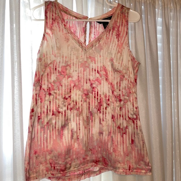 White House Black Market - Picture 1 of 3